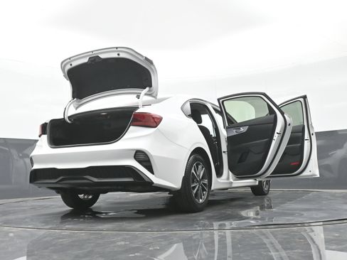 Used 2023 Kia Forte LXS w/ LXS Technology Package FWD image 49