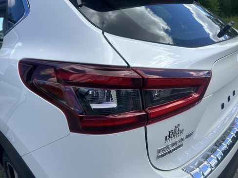 Certified 2022 Nissan Rogue Sport SL AWD/4WD image 11