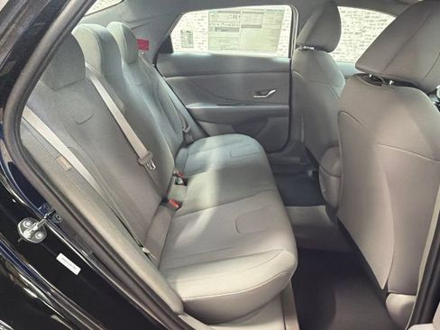 New 2026 Hyundai Elantra SE FWD image 12
