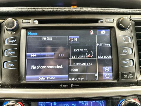 Used 2015 Toyota Highlander XLE AWD/4WD image 18