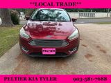 Used 2017 Ford Focus Titanium image 2