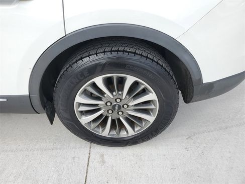 Certified 2020 Lincoln Nautilus Premier w/ Equipment Group 101A image 7