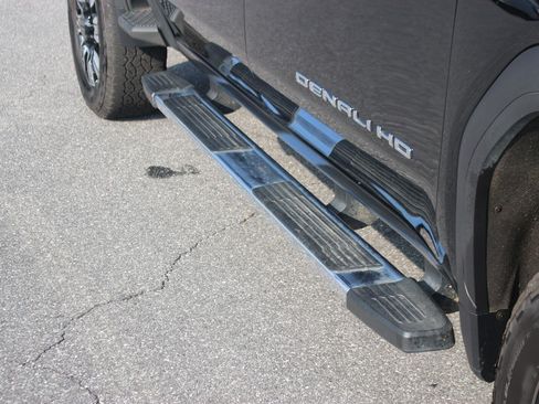 Used 2025 GMC Sierra 2500 Denali w/ Denali Reserve Package AWD/4WD image 10