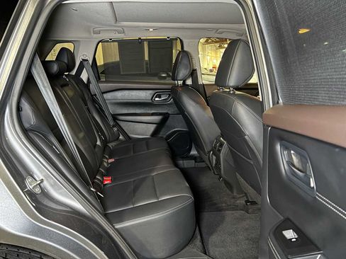 Used 2023 Nissan Rogue SL w/ SL Premium Package FWD image 14