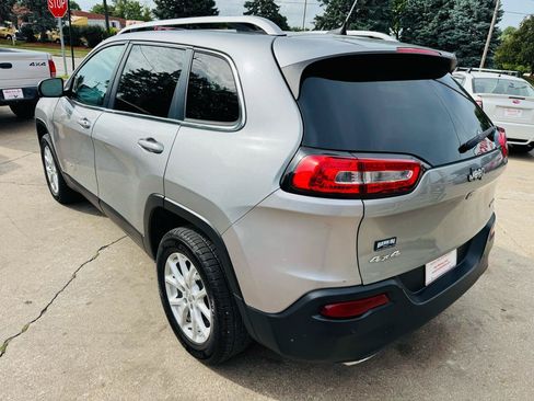 Used 2016 Jeep Cherokee Latitude w/ Safety/Convenience Group AWD/4WD image 5