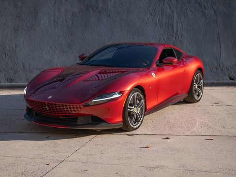 Used 2024 Ferrari Roma image 4