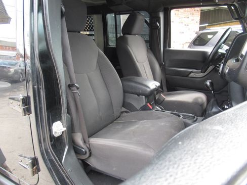 Used 2017 Jeep Wrangler Unlimited Sport w/ Quick Order Package 23S image 12