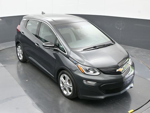 Used 2020 Chevrolet Bolt LT FWD image 32