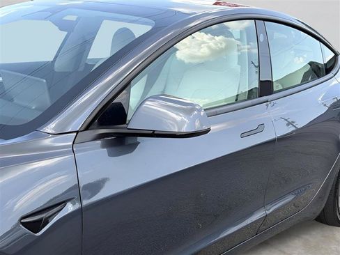 Used 2022 Tesla Model 3 Long Range AWD/4WD image 7