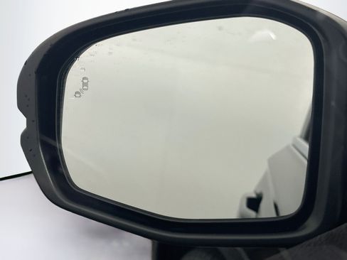 Used 2025 Honda CR-V EX image 16