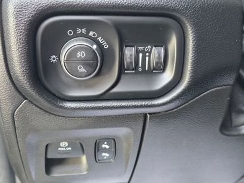 Used 2019 RAM 1500 Laramie image 16