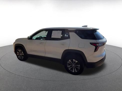 Used 2025 Chevrolet Equinox LT image 10