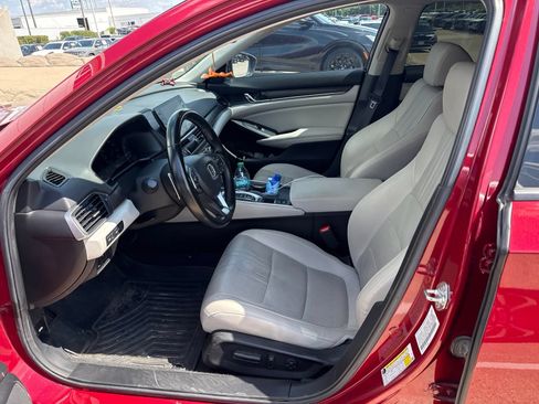 Used 2021 Honda Accord Touring image 12