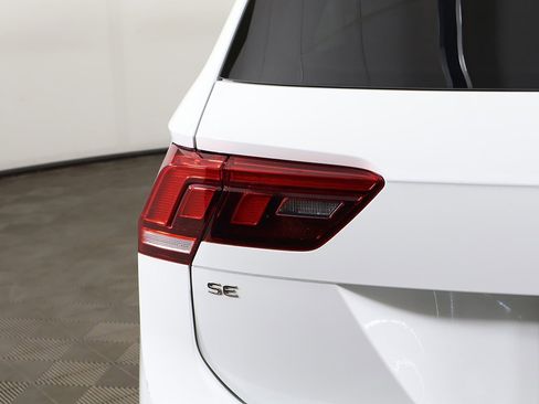 Used 2022 Volkswagen Tiguan SE image 14