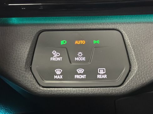 Used 2023 Volkswagen ID.4 Pro S AWD/4WD image 31