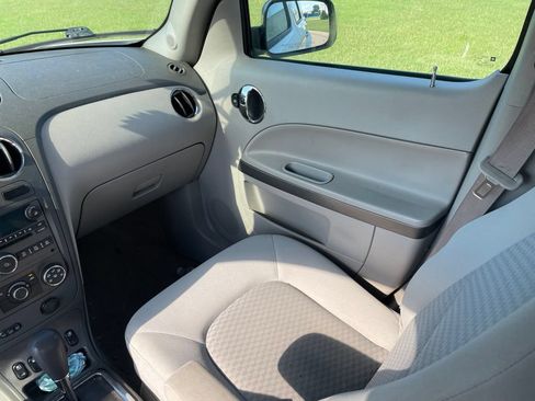 Used 2006 Chevrolet HHR LT FWD image 12