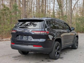 Used 2024 Jeep Grand Cherokee L Limited w/ Black Appearance Package AWD/4WD video 2