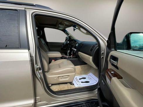 Used 2008 Toyota Sequoia Limited image 31