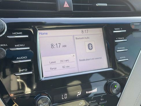 Used 2018 Toyota Camry SE w/ Convenience Package image 25