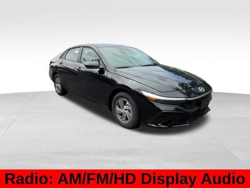 Used 2026 Hyundai Elantra SE FWD image 9