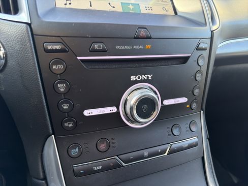 Used 2017 Ford Edge Titanium w/ Equipment Group 302A image 22