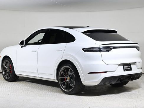 Certified 2023 Porsche Cayenne GTS image 3