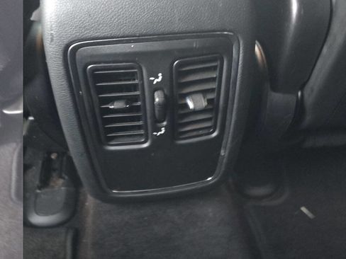 Used 2018 Jeep Grand Cherokee Laredo image 28