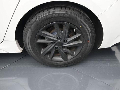 Used 2019 Kia Optima LX FWD image 18