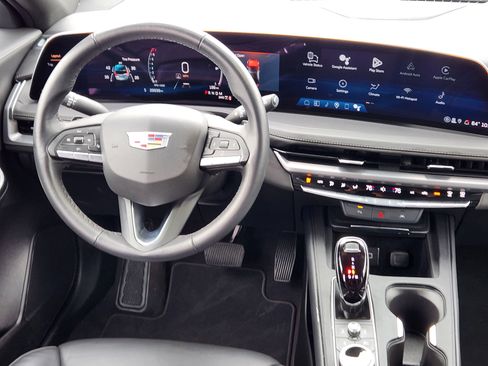 Certified 2025 Cadillac XT4 Premium Luxury image 26