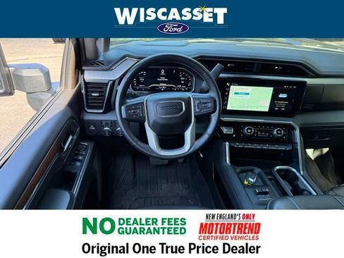 Used 2024 GMC Sierra 3500 Denali w/ Denali Reserve Package image 7