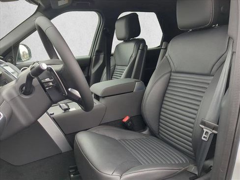 New 2026 Land Rover Discovery S image 21