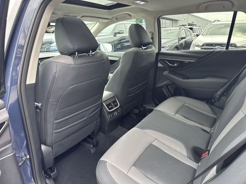 Used 2025 Subaru Outback Onyx Edition XT AWD/4WD image 23