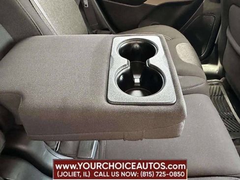 Used 2018 Jeep Cherokee Latitude w/ Safety Group image 24
