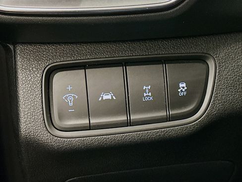 Used 2020 Hyundai Santa Fe SE AWD/4WD image 17