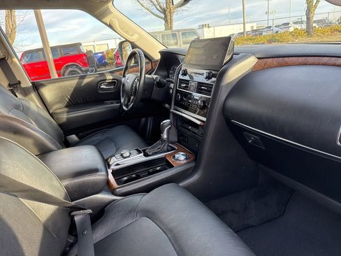 Used 2023 Nissan Armada SL image 29