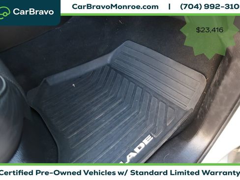 Certified 2018 Cadillac Escalade Premium Luxury AWD/4WD image 43
