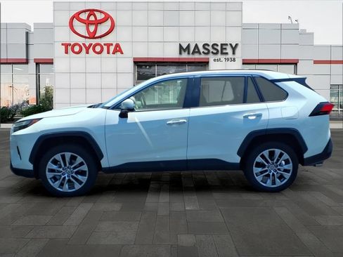 Used 2022 Toyota RAV4 Limited FWD image 6