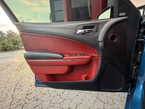 Used 2022 Dodge Charger SRT Hellcat w/ Carbon/Suede Interior Package RWD image 17