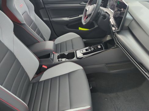 New 2025 Volkswagen GTI SE image 18