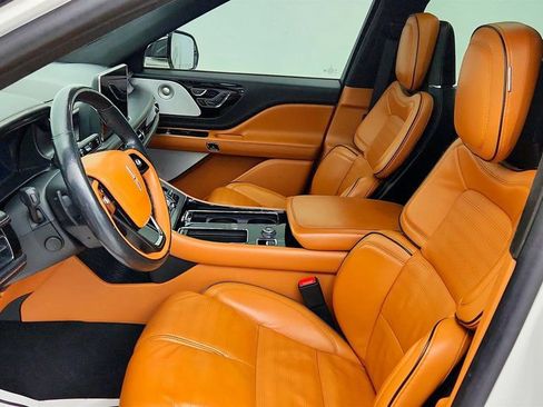 Used 2022 Lincoln Aviator Black Label w/ Dynamic Handling Package image 19