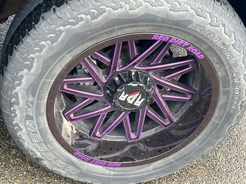 Used 2022 GMC Sierra 1500 SLT w/ SLT Premium Package image 12