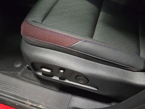 New 2026 Chevrolet Equinox RS image 18