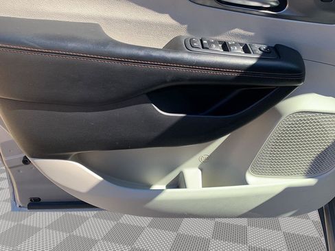 Used 2020 Chrysler Pacifica Touring-L image 22