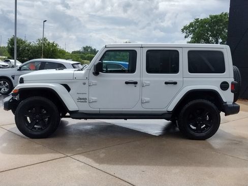 Used 2022 Jeep Wrangler Unlimited Sahara w/ Cold Weather Group AWD/4WD image 21