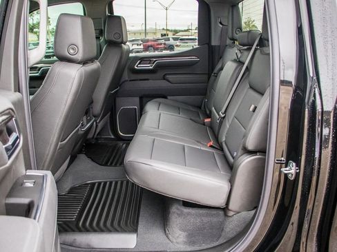 Used 2025 Chevrolet Silverado 1500 LTZ AWD/4WD image 24