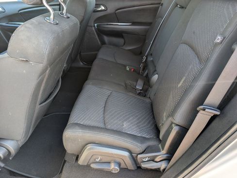 Used 2019 Dodge Journey SE w/ Connectivity Group FWD image 25