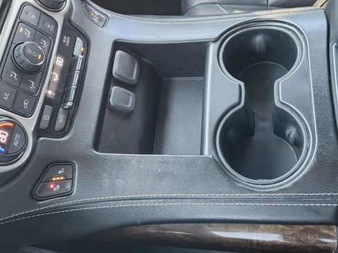 Used 2018 Chevrolet Tahoe LT image 22