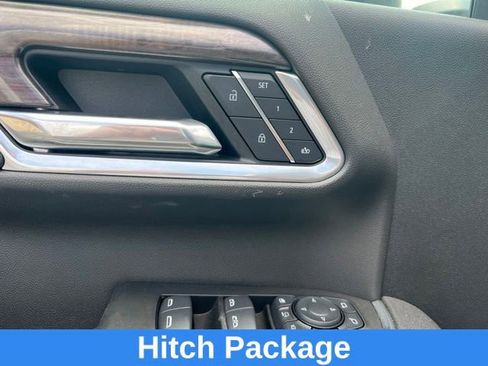 Used 2025 Chevrolet Silverado 2500 LTZ w/ LTZ Premium Package AWD/4WD image 9