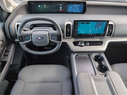 Used 2025 Ford Expedition Max Active RWD image 24