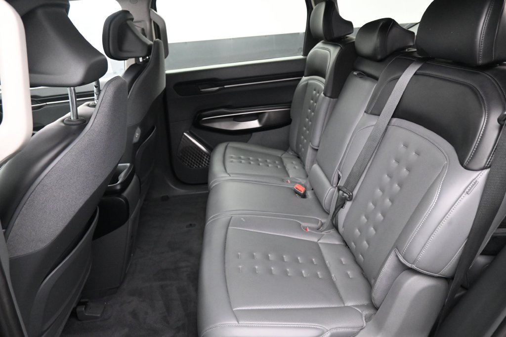 Used 2024 Kia EV9 Wind AWD/4WD image 30